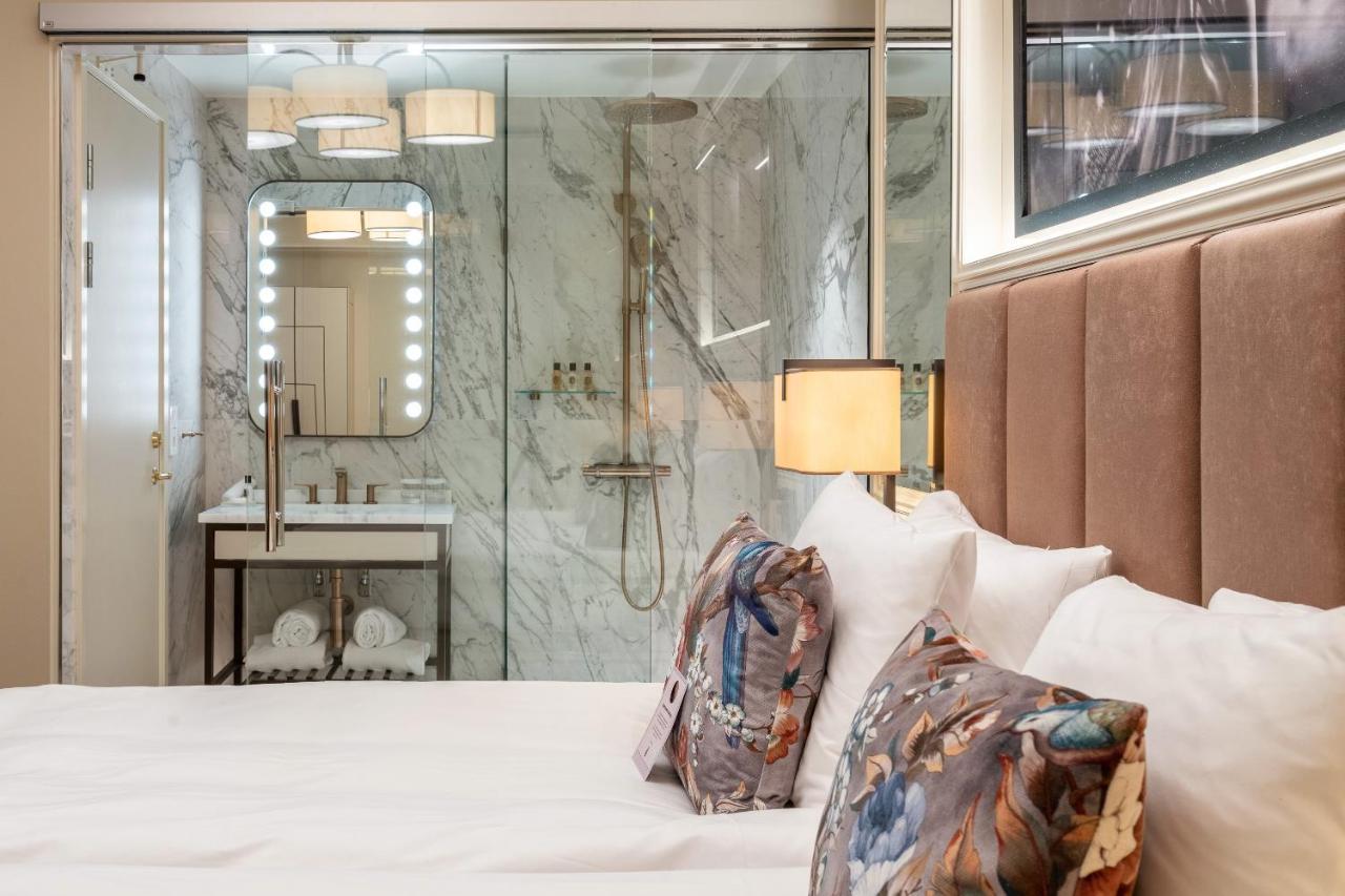 Bank Hotel, A Member Of Small Luxury Hotels Stoccolma Esterno foto A room at the hotel