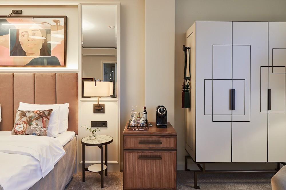 Bank Hotel, A Member Of Small Luxury Hotels Stoccolma Esterno foto A Nespresso machine in a hotel room