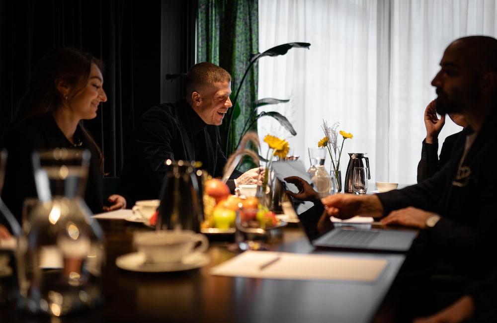 Bank Hotel, A Member Of Small Luxury Hotels Stoccolma Esterno foto The team of the German Federal Minister for Foreign Affairs, Heiko Maas, in the Federal Ministry of Foreign Affairs in Berlin, 2019