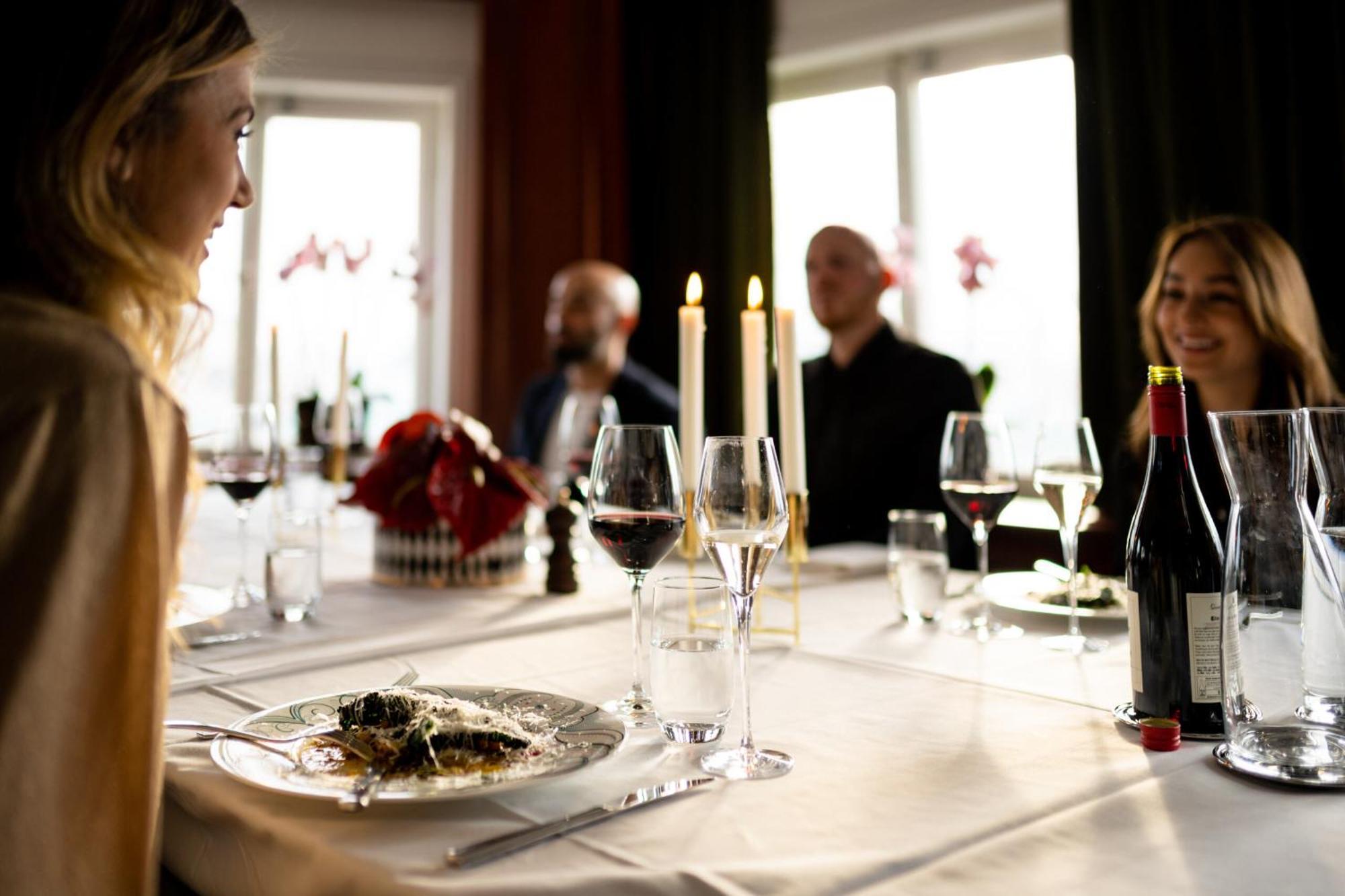 Bank Hotel, A Member Of Small Luxury Hotels Stoccolma Esterno foto Restaurant AOC