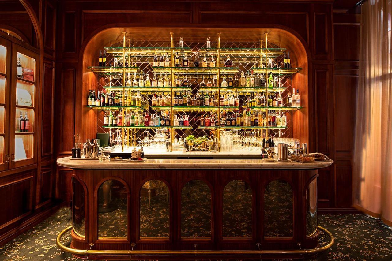 Bank Hotel, A Member Of Small Luxury Hotels Stoccolma Esterno foto The bar at the American Bar