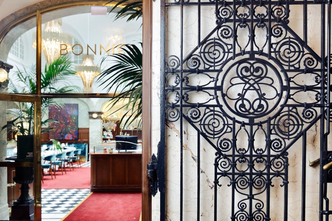 Bank Hotel, A Member Of Small Luxury Hotels Stoccolma Esterno foto Entrance to the hotel